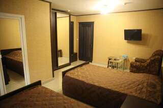 Гостиница Gold Mais Махачкала Бюджетный двухместный номер с 1 кроватью или 2 отдельными кроватями-1
