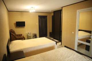 Гостиница Gold Mais Махачкала Бюджетный двухместный номер с 1 кроватью или 2 отдельными кроватями-5